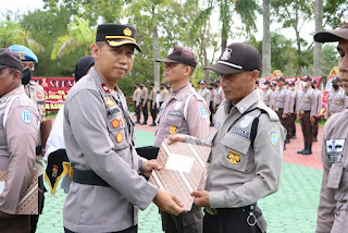 Peringati HUT Satpam Ke-42, Polres Siak Gelar Upacara Dan Syukuran